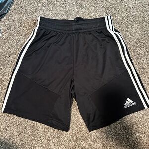 Men’s Adidas athletic shorts size: medium